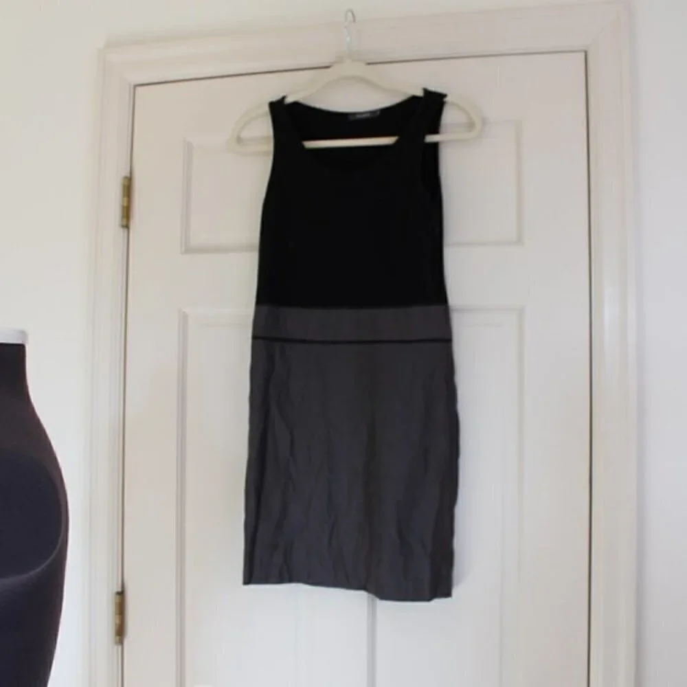 THEME dress simple black dress Small